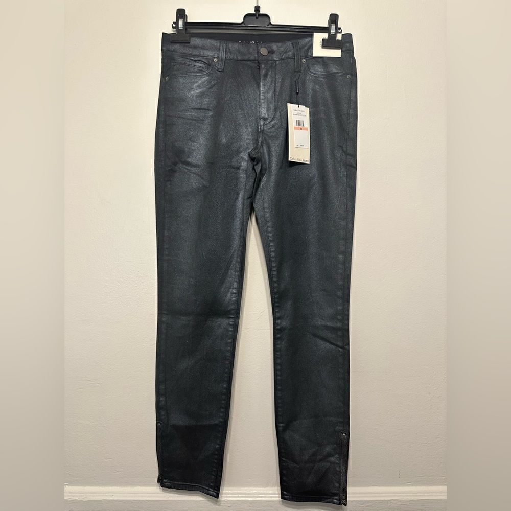 Calvin Klein Women’s ultimate skinny with an iridescent glow jeans size 28, NWT